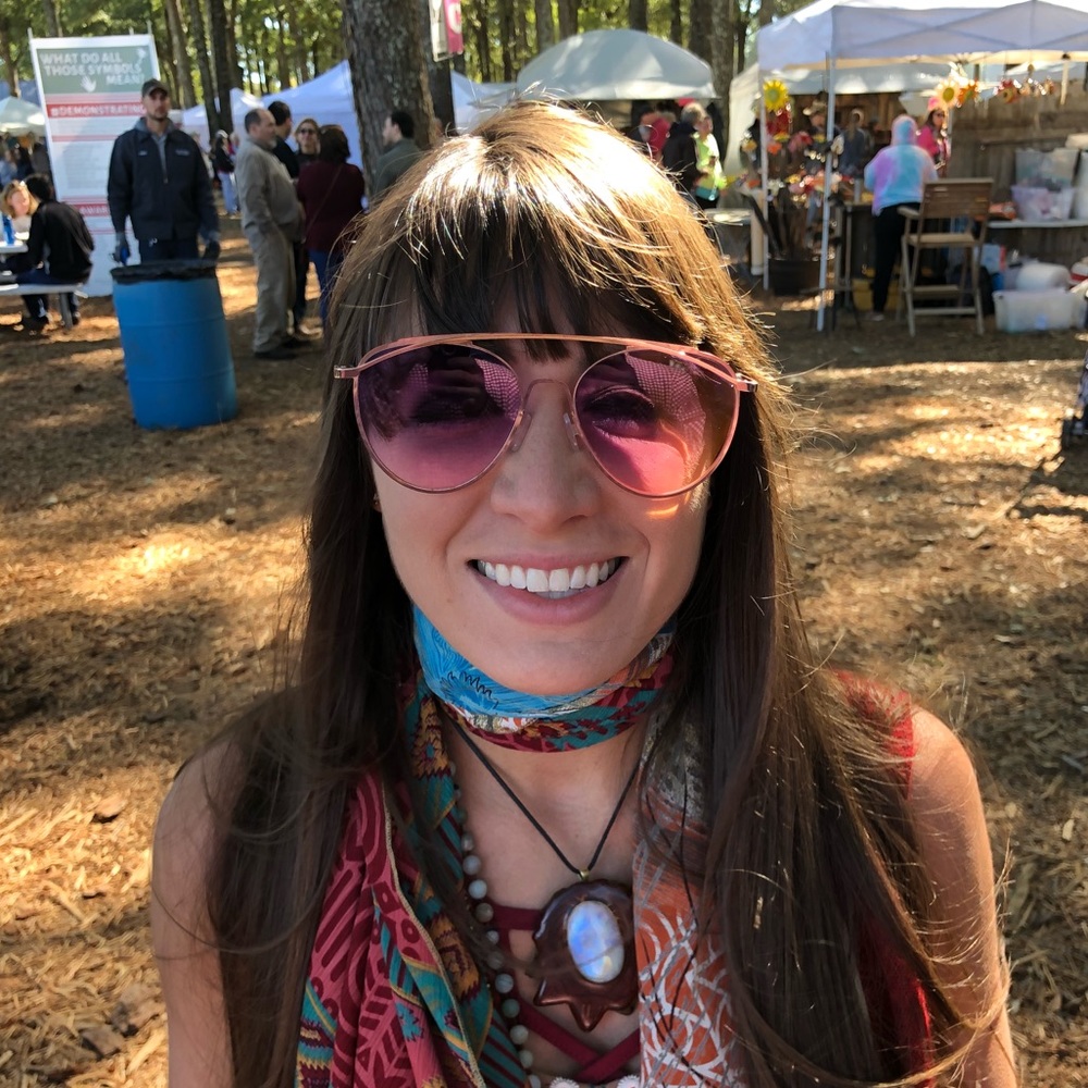 Meet your Posher, Elizabeth